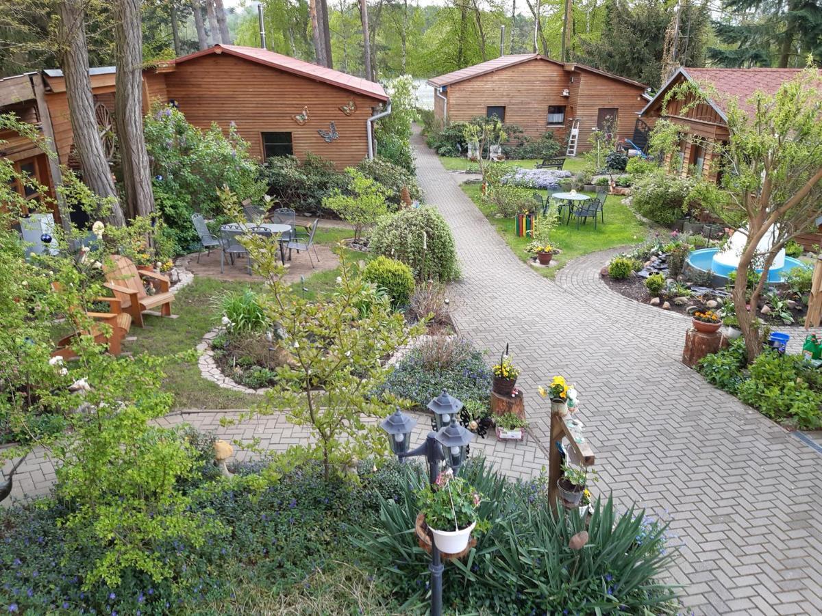 Monikas Gaestehaeuser Seeblick Himmelpfort Exterior foto